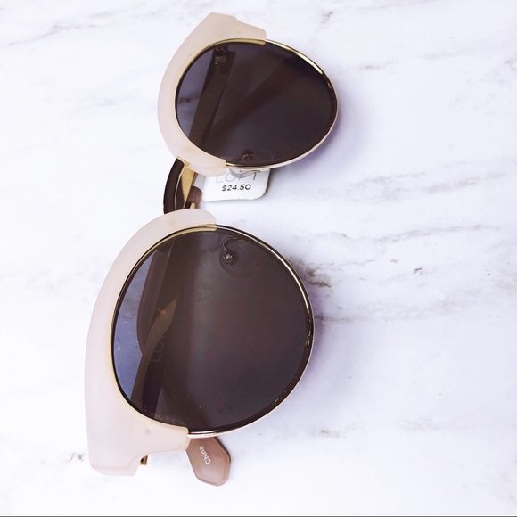 Light Pink Cateye Sunglasses - Picture 6 of 6